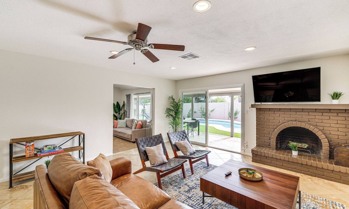 Paradise Valley Village Cottage | 6 Mi to TPC Scottsdale: Family Escape w/Fire Pit!