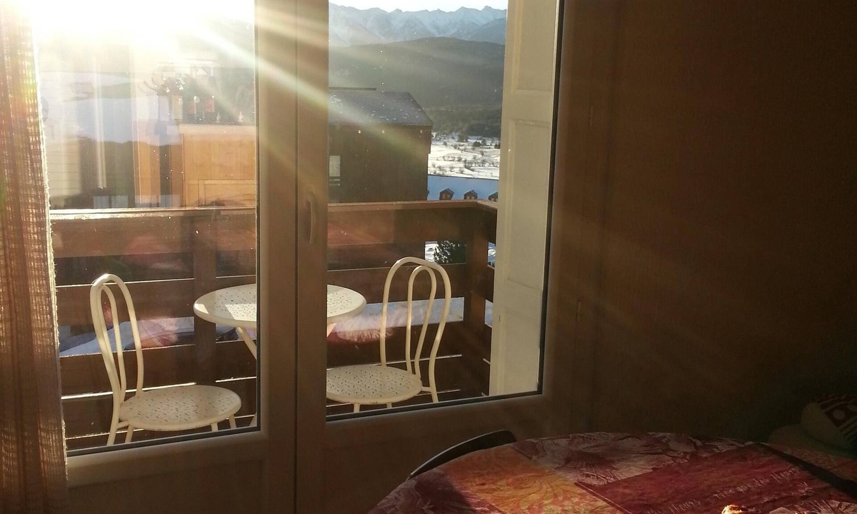 Les Angles Apartment | Beautiful sunny apartment in the center of the village