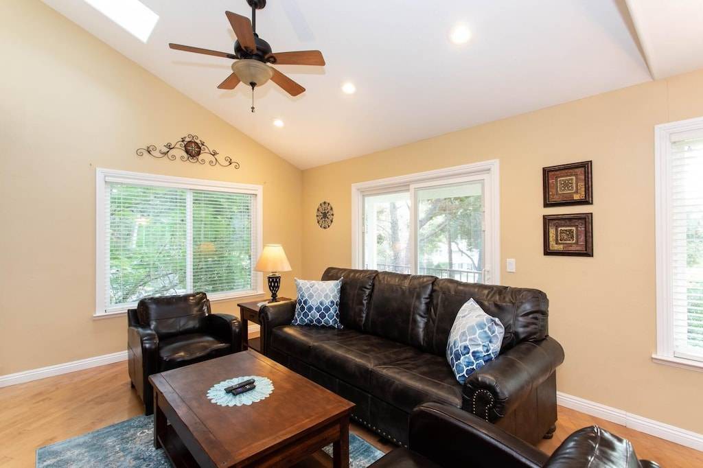 Fallbrook House | Catch Me a Cab-Active Winery House