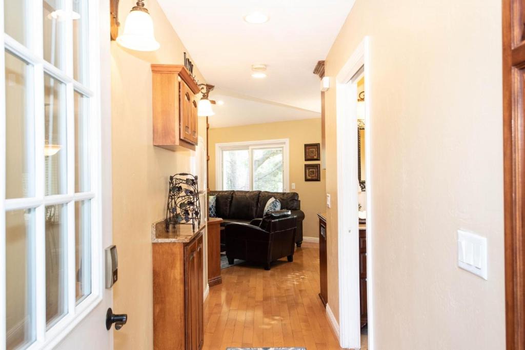 Fallbrook House | Catch Me a Cab-Active Winery House