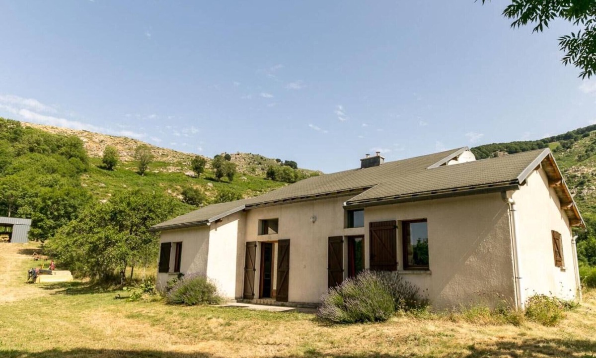 Dourbies House | Cottage 'Gite Saint Guiral' with Mountain View, Private Terrace and Private Garden