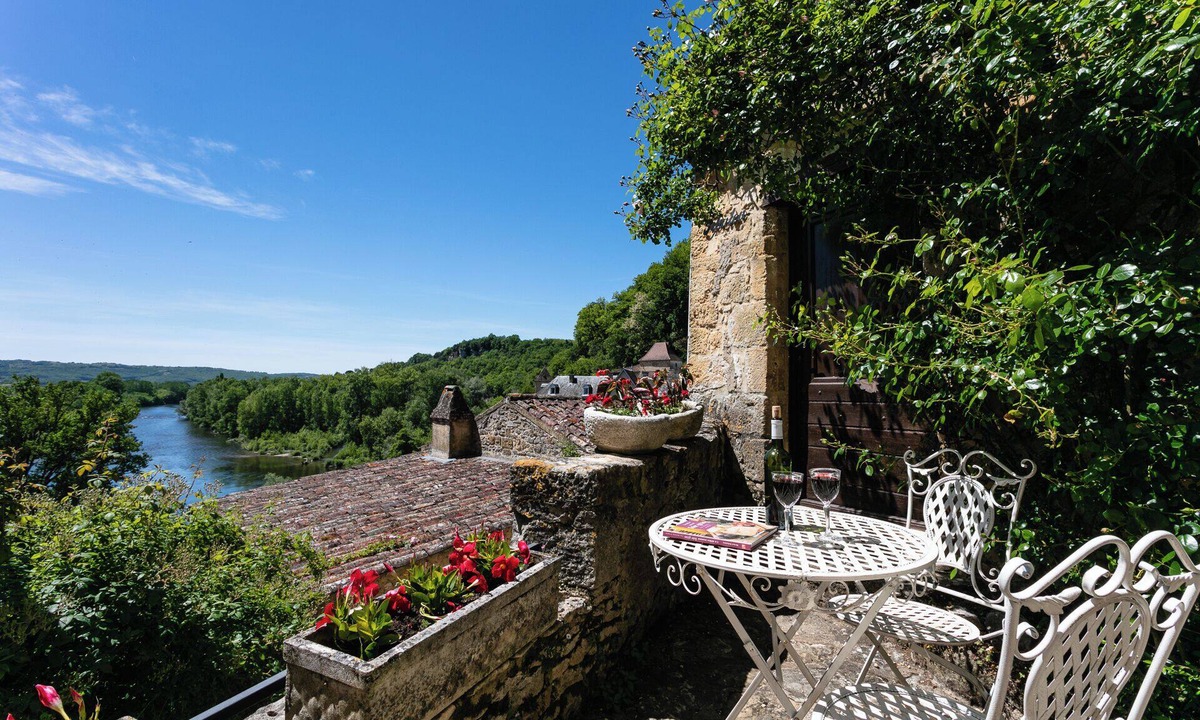 Beynac-et-Cazenac House | In the heart of the village, the TIBALOU. Breathtaking views of the river.
