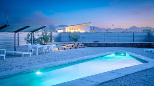 Landers House | Jiro West - Private Pool & Stargazing Retreat