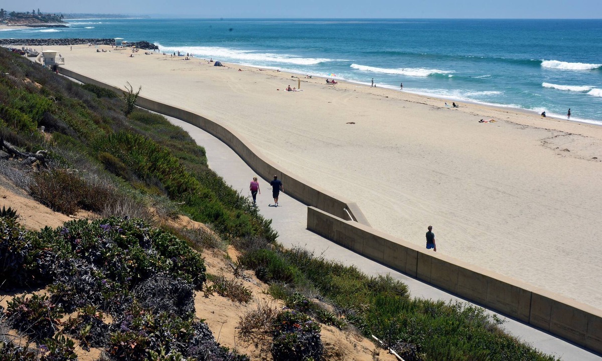 Carlsbad Condo | Lagoon front/ocean view walk to beach 2 bed. 2 bath . Remodeled & Upgraded 75"tv