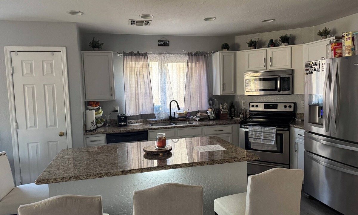 Laveen Village House | Laveen Spacious 3-bedroom House