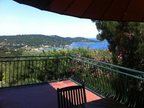 Portigliolo House | Maison 4 chambres , 8 personnes.