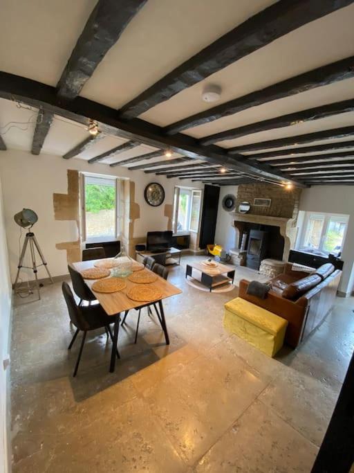 Courcelles-les-Montbard Apartment | Maison de la Fontaine