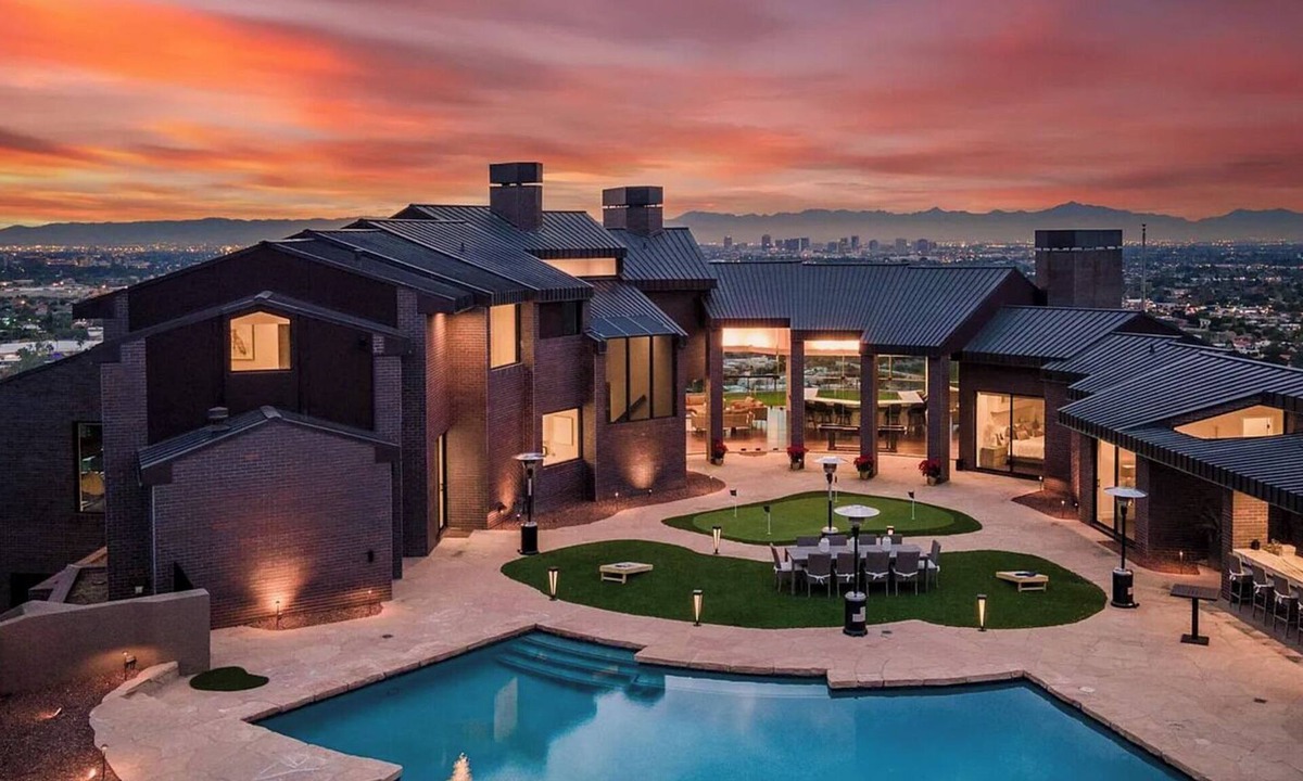 Camelback East House | NEW | Above Phoenix Vista Del Sol | Pool/Spa | Putting Green | 360 Views