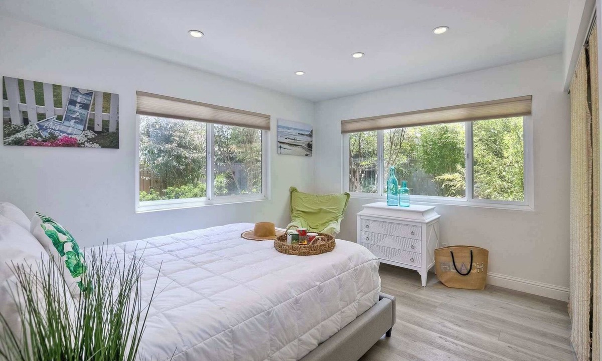 Leucadia House | Serene Coastal Home Sleeps 8 1 Mile From Beach!