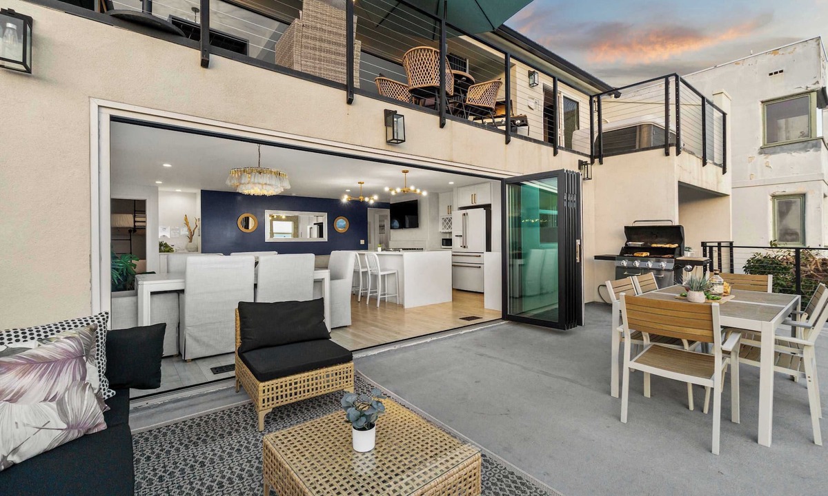 Mission Hills House | The California III - Mission Hills Duplex - Hot Tub, Grill, Private Balcony, Panoramic Views