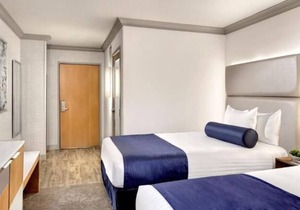 Value Accommodation! 2 Great Units, Pools, Casino, Free Parking, Game Room!