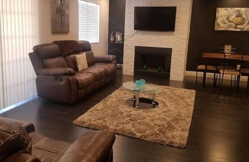 Las Vegas Condo | 2 bedroom (king size beds), 2 bathroom near Red Rock