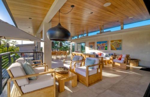 Leucadia House | 253 E Jason Street