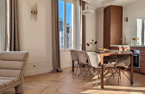 Strasbourg -Saint-Denis Apartment | A Charming 2-BR/2BA - Montorgueil