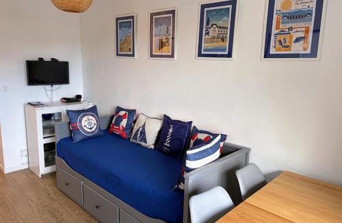 Cabourg Apartment | Ambiance marine, bel appartement avec vue mer, balcon, piscine et tennis