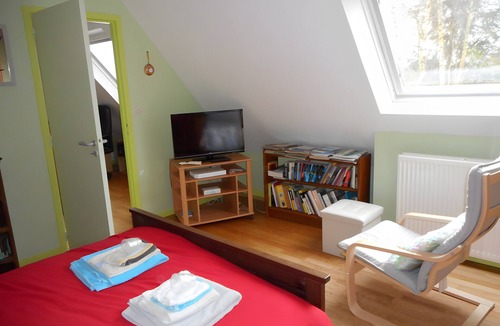 Coatreven Bed & Breakfast | Bed and Breakfast 'Chambre De Convenant Hery Bihan' with Shared Garden and Wi-Fi
