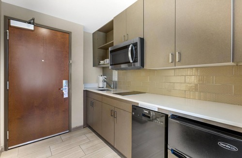 Deer Valley Hotel | Best Western Plus Executive Residency Phoenix North Happy Valley