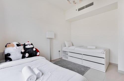 Dubai Villa | Bright and Airy 2BR, Family-Friendly with Pool and Gym