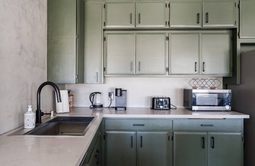Yucca Valley House | Cacti Gardens with Hot Tub, Telescope and Pool for your enjoyment!