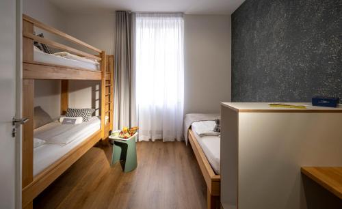 Poincare Hostel | Ciarus