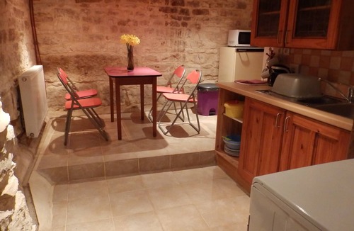 Labastide-Murat Apartment | Comfortable 1 Bedroom Gite In 66 Acres + Golf + Pool + Camping + Mobile Home