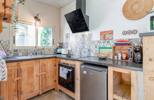 Plan-d'Orgon House | Cottage 'La Miougrano' with Private Terrace, Wi-Fi and Air Conditioning