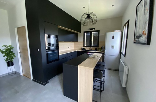 Fraissinet-de-Lozere House | contemporary house breathtaking view
