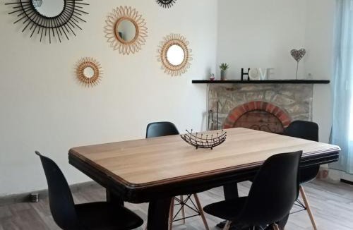 Vieilles-Maisons-sur-Joudry House | Gîte familial au calme avec jardin clos, près d'Orléans - FR-1-590-532
