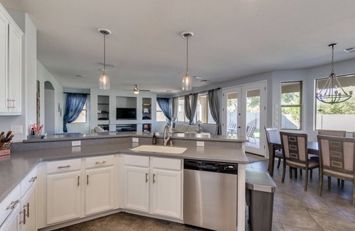 Rovey Farm Estates House | Glad 2 B in Glendale: 4 bedroom, heated pool and fenced yard in Rovey Farms