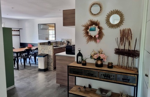Langlade House | Guest house with heated pool near Nîmes