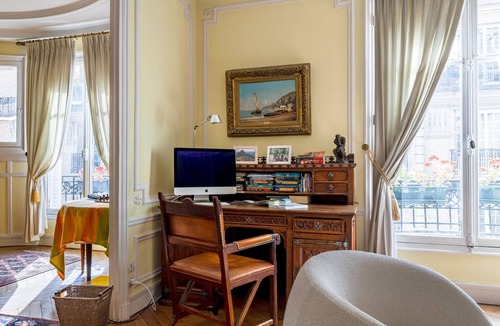 Notre-Dame-des-Champs Apartment | Hemingway's Hood between Luxembourg Gardens and Montparnasse
