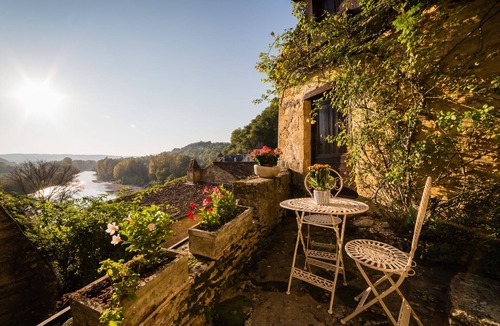 Beynac-et-Cazenac House | In the heart of the village, the TIBALOU. Breathtaking views of the river.