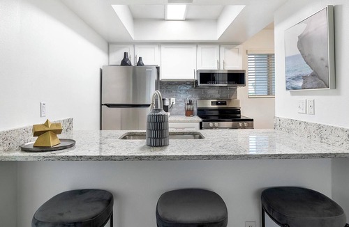 Glendale Apartment | Landing | Modern Studio in Glendale