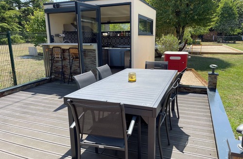 Chozeau Apartment | Le P'tit Clos de Choz - apartment and activities - swimming pool, spa, sauna, sports,
