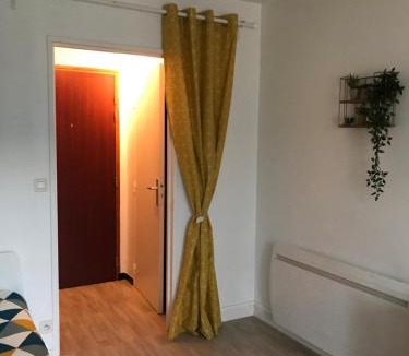 Gray Apartment | Le Villeneuve