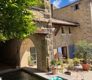 Vallabrix Bed & Breakfast | Les 3 contes