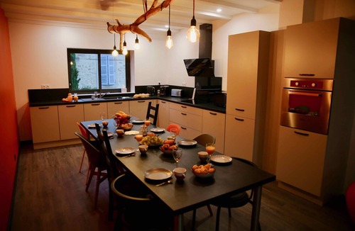 Villalbe House | Loft Chocolatine Piscine et Trampoline, Hameau de Carcassonne