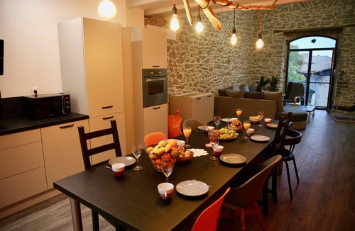 Villalbe House | Loft Chocolatine Piscine et Trampoline, Hameau de Carcassonne