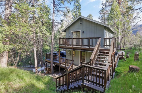 Springville Cabin | Martin Cabin @Pierpoint By Trail of Giants