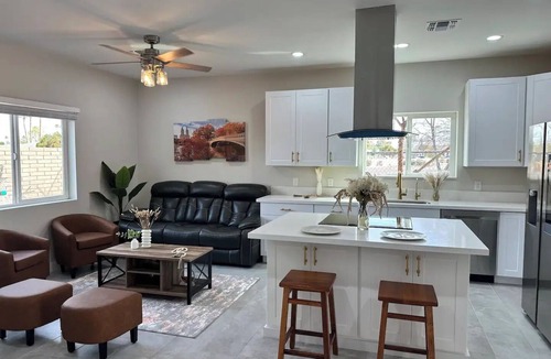 Dobson Ranch House | Mesa Modern 2BR: Classic & Charm