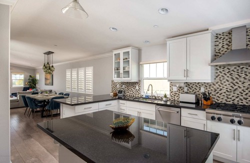Cardiff-by-the-Sea House | Montgomery "North" - Ocean views with a short walk everywhere with beach gear!