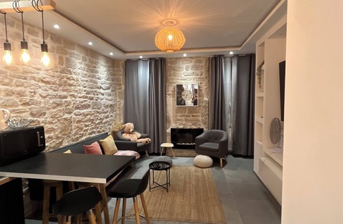 Old Town Apartment | Mustard & Elegance – Charming Suite in Dijon