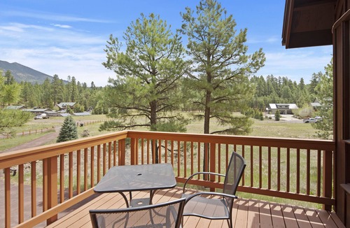 Fort Valley House | Peaceful Forest Retreat· Hot Tub · Sauna · Views