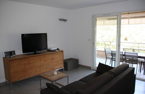 Pinarellu Apartment | Pinarello Appt standing 6/8 pers, sea view, beach 500 m and discovery of Corsican wines