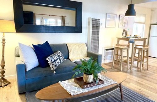 South Oceanside Condo | Quaint Beachside Escape P1615-4