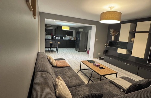 Val-de-Moder Apartment | Quiet three-room apartment - close to the Royal Palace