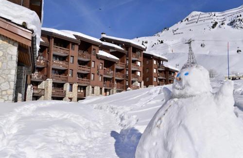Belle Plagne Apartment | Résidence Pierre De Soleil - Studio cosy · Skis aux pieds MAE-3617