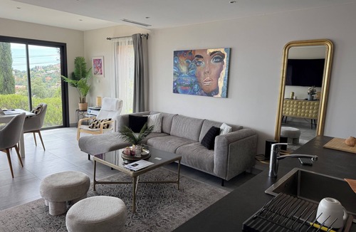 Theoule-sur-Mer Apartment | Residence Arc-en-Ciel 5 Star App. A modern with stunning Sea Views and Pool
