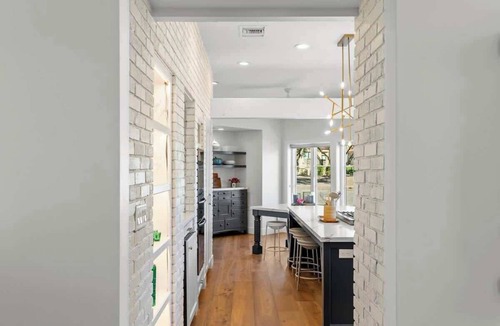 Mirada Los Arcos House | Retreat w/heated pool & hot tub near Camelback