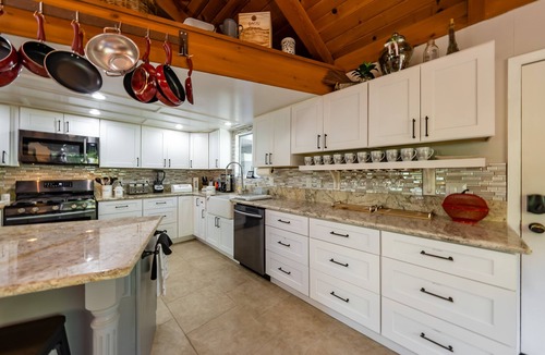 Three Rivers House | Sequoia River Dance ~Close to Park & on the River!
